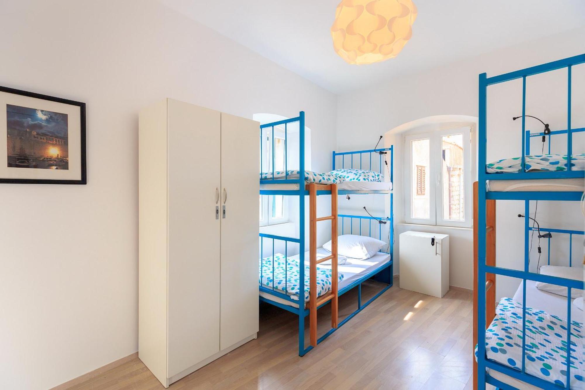 City Walls Hostel Dubrovnik Bagian luar foto