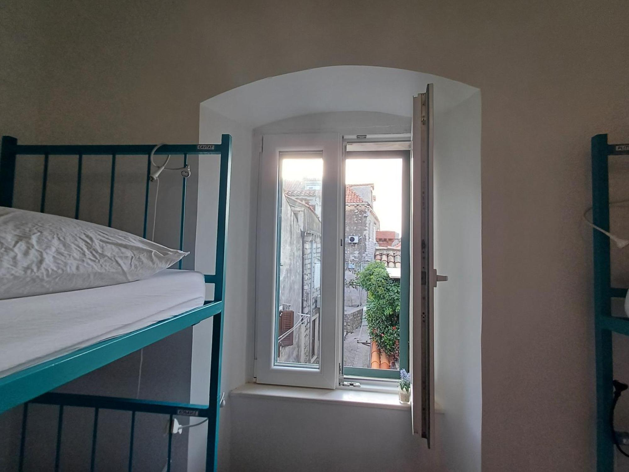 City Walls Hostel Dubrovnik Bagian luar foto
